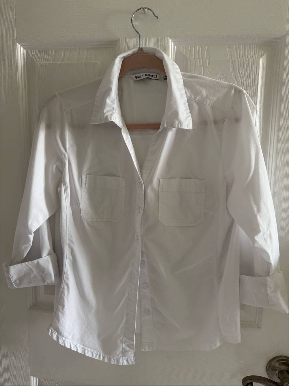 SHEIN White Button-Up Long Sleeve Blouse